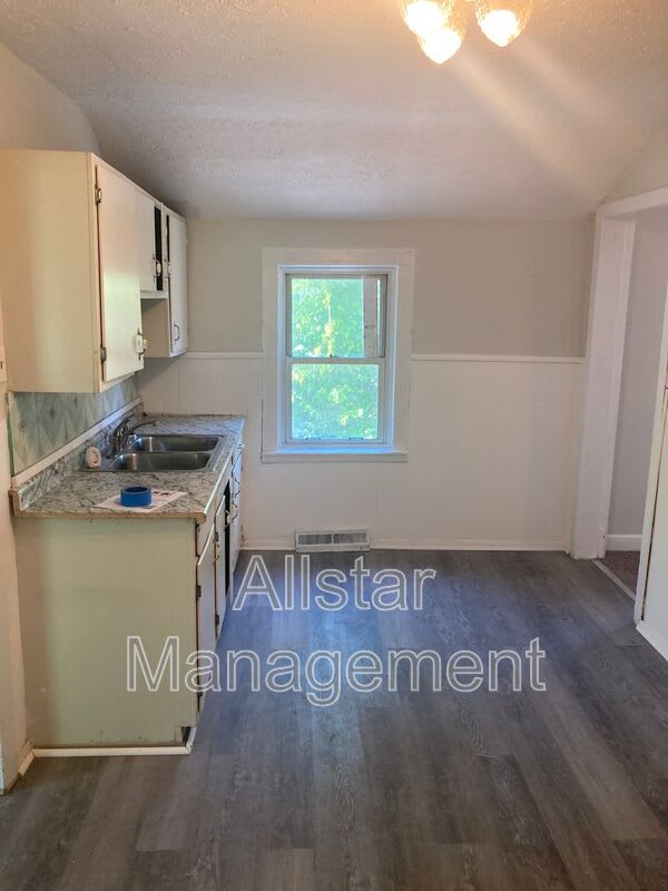 6706 Gertrude Avenue – photo 2