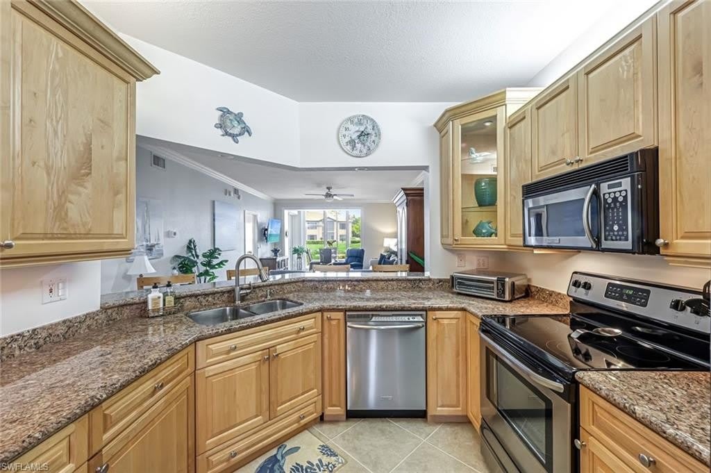 832 Tanbark Dr – photo 4