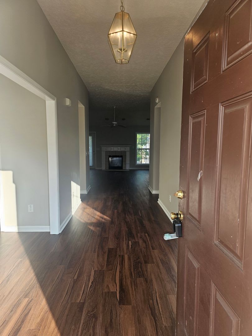 Spacious 5 Bedroom Beauty In Ne Columbia Modern Updates Ideal Location – photo 4