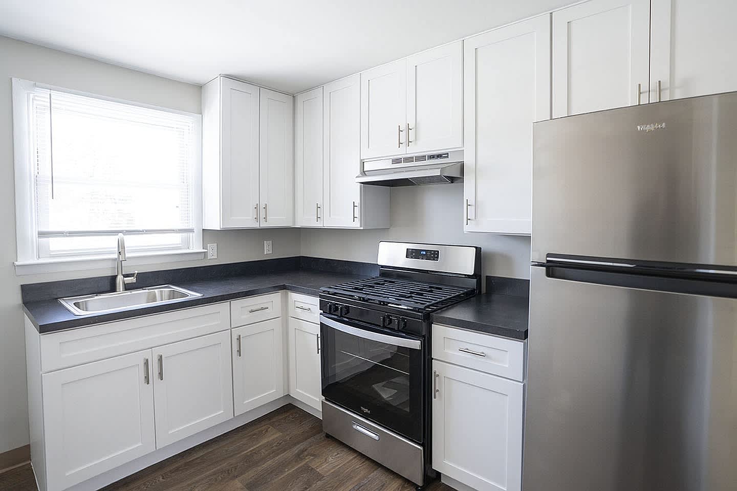 Larkwood Place Apartments – photo 2