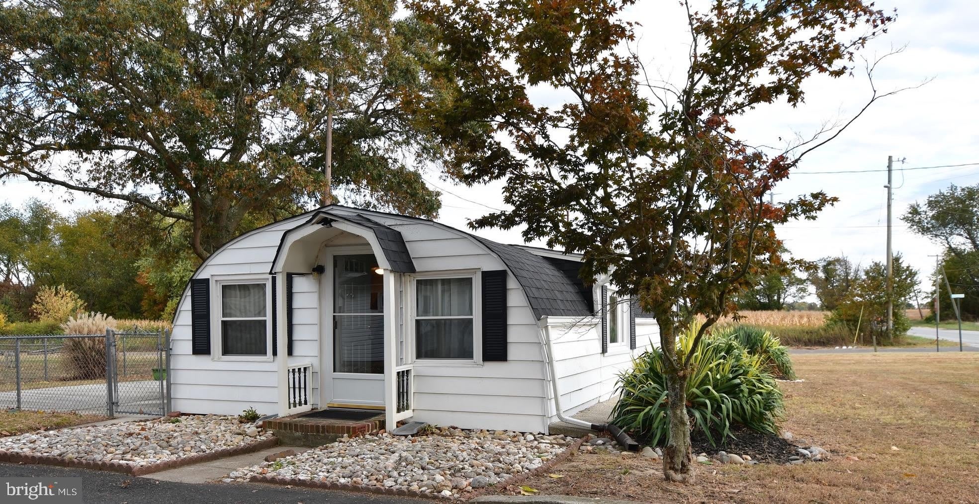50 PALATINE Road – photo 1
