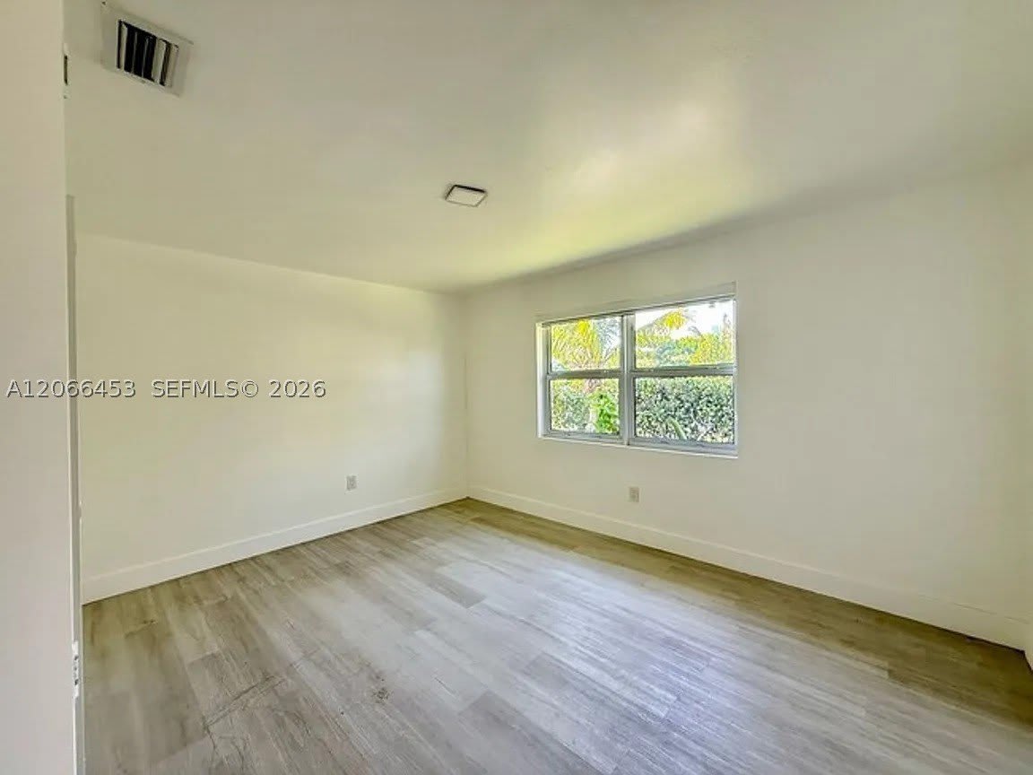 100 Nw 45Th St – photo 4