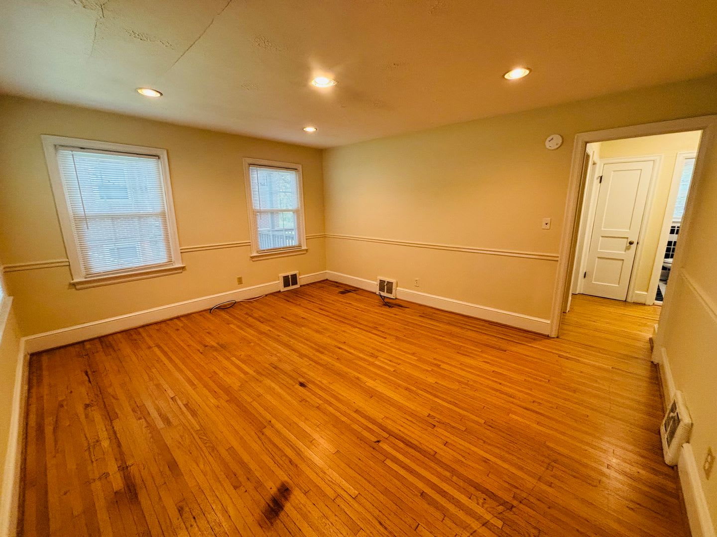 3 Bedroom 1 Bath House – photo 2