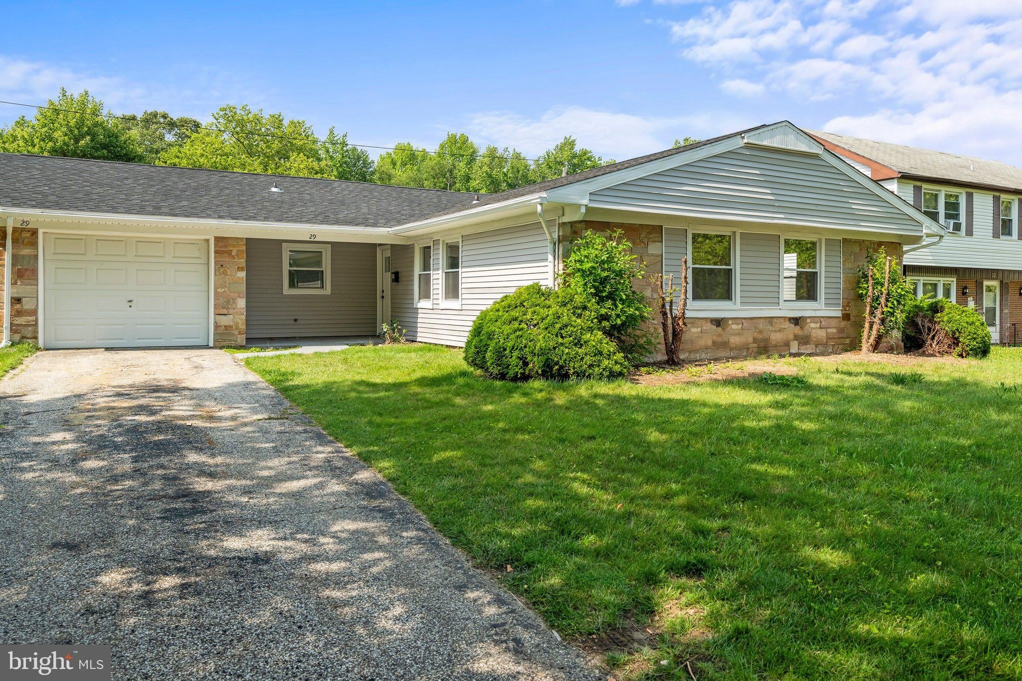 29 HINSDALE Lane – photo 1