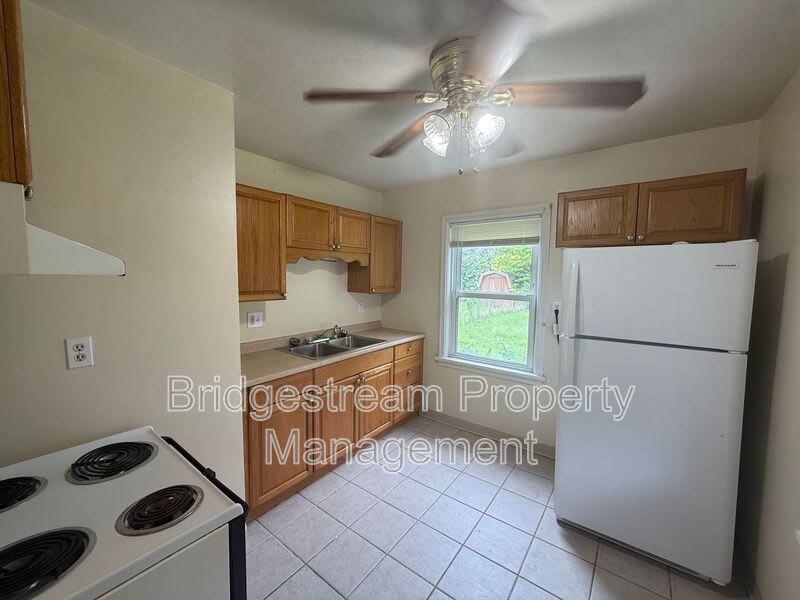 809 Winston Drive – photo 5