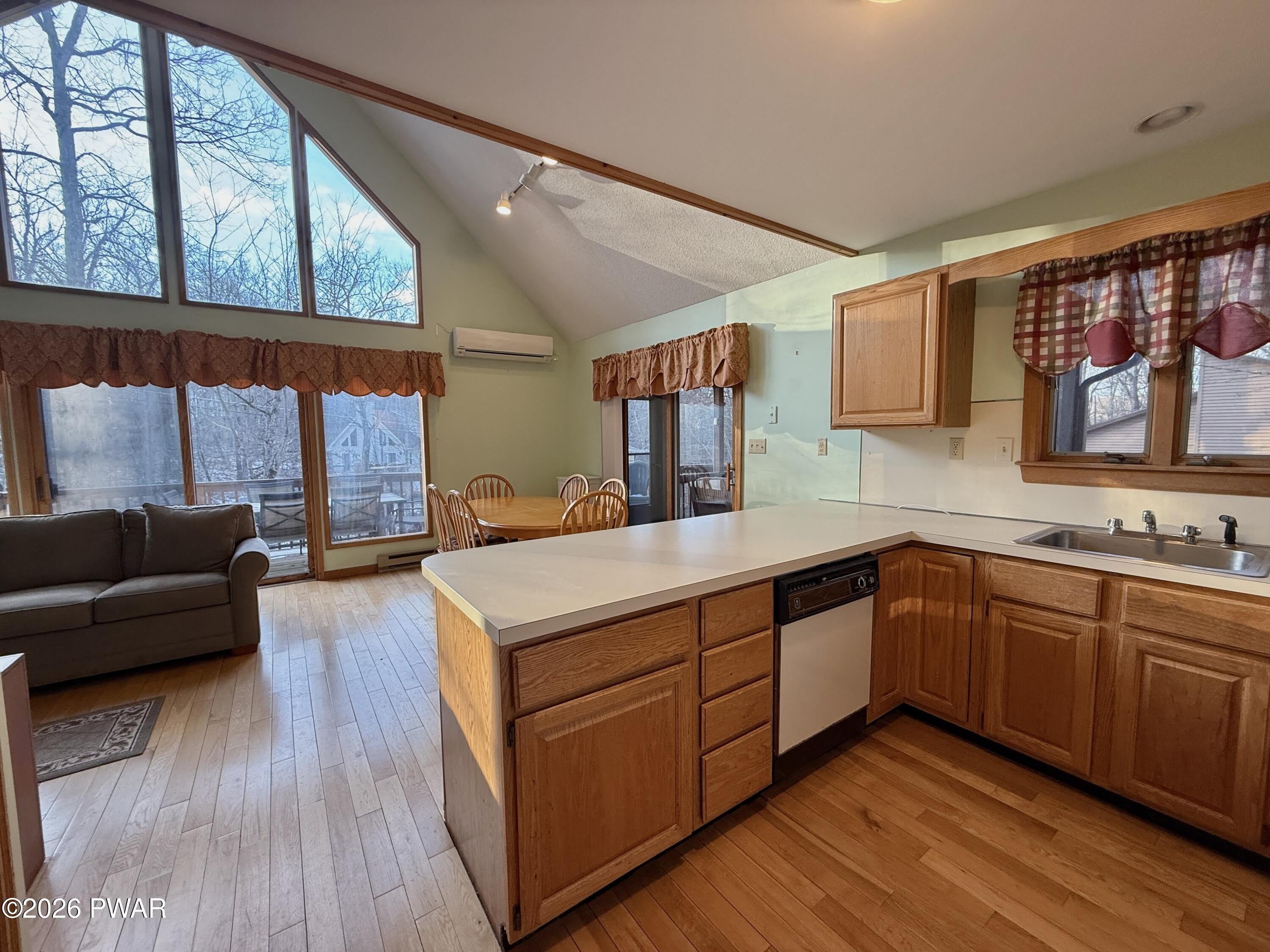 103 Laurel Road – photo 3
