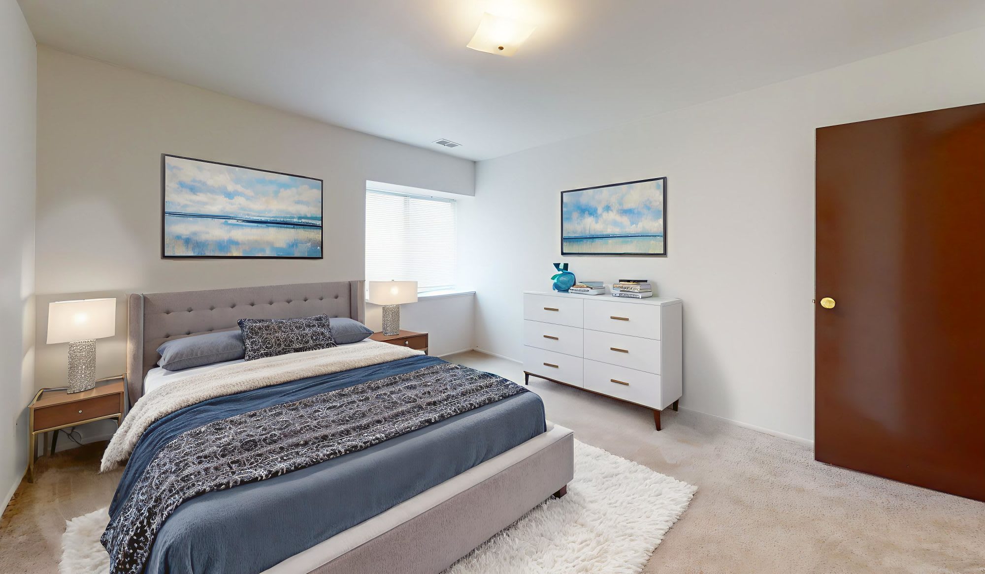 Whitehall Apartments – photo 3