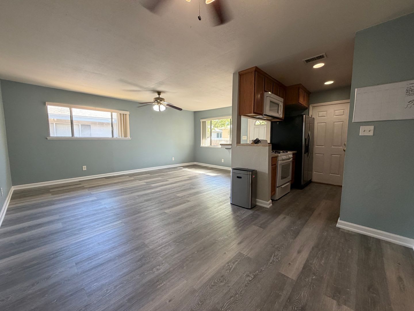 Upstairs 2/1 home in Greenback Estates – photo 4