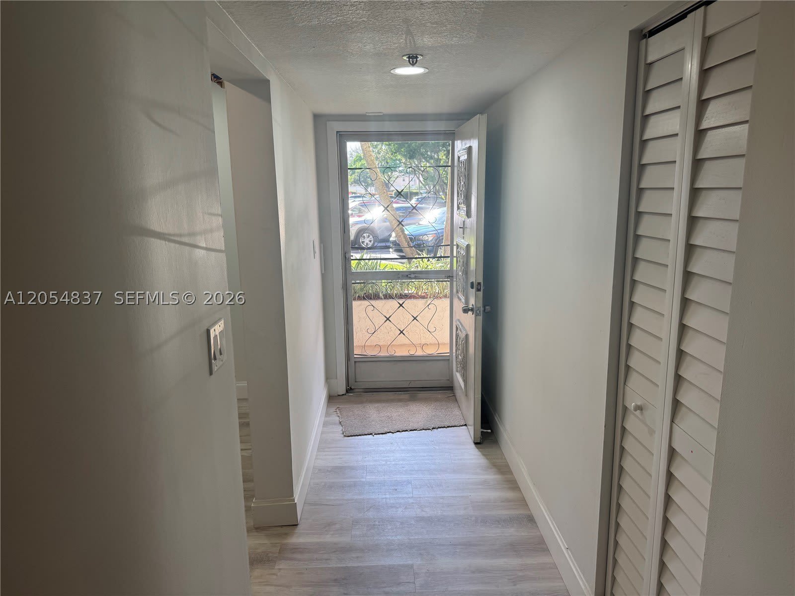 3940 Inverrary Blvd – photo 4
