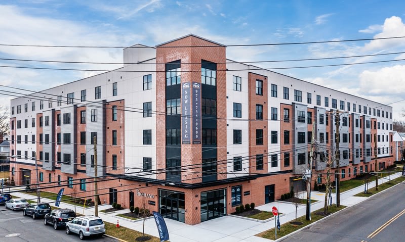 416 Highland Ave – photo 2