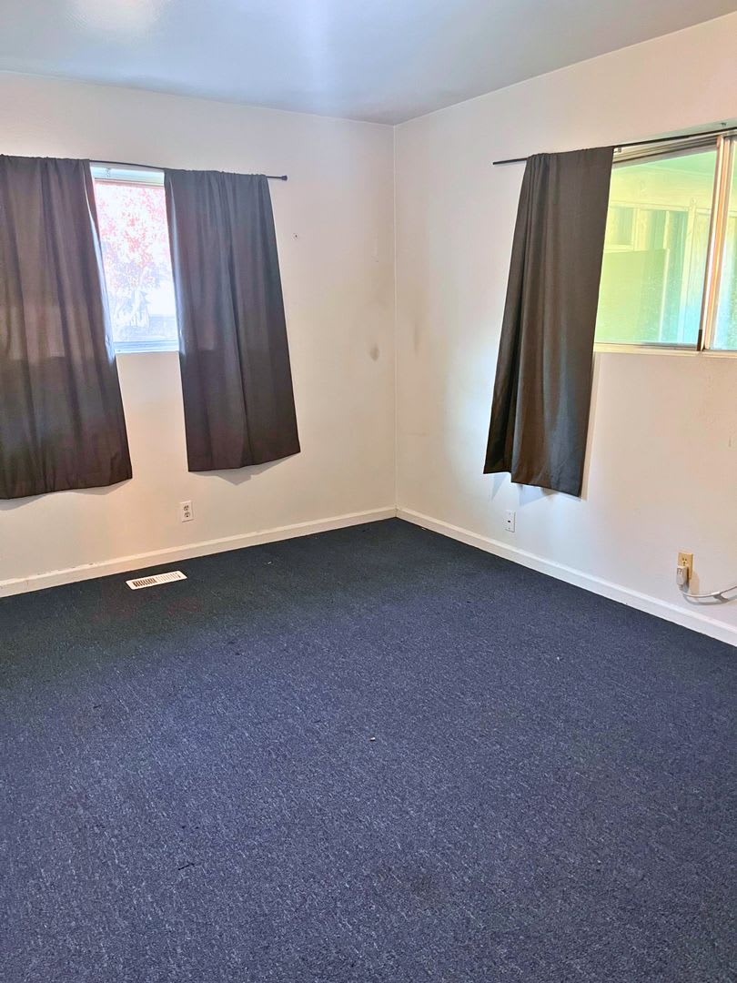 2 Bedroom, 1 Bath, Rogue River – photo 5