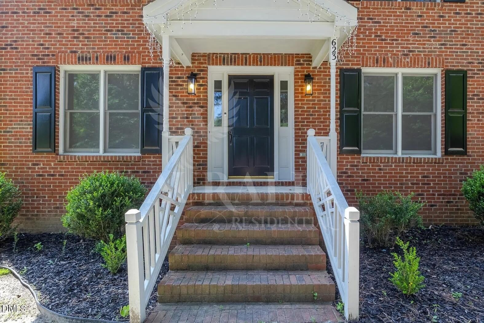 623 Elmwood Court – photo 4