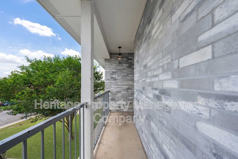 518 Dukeway Drive – photo 2