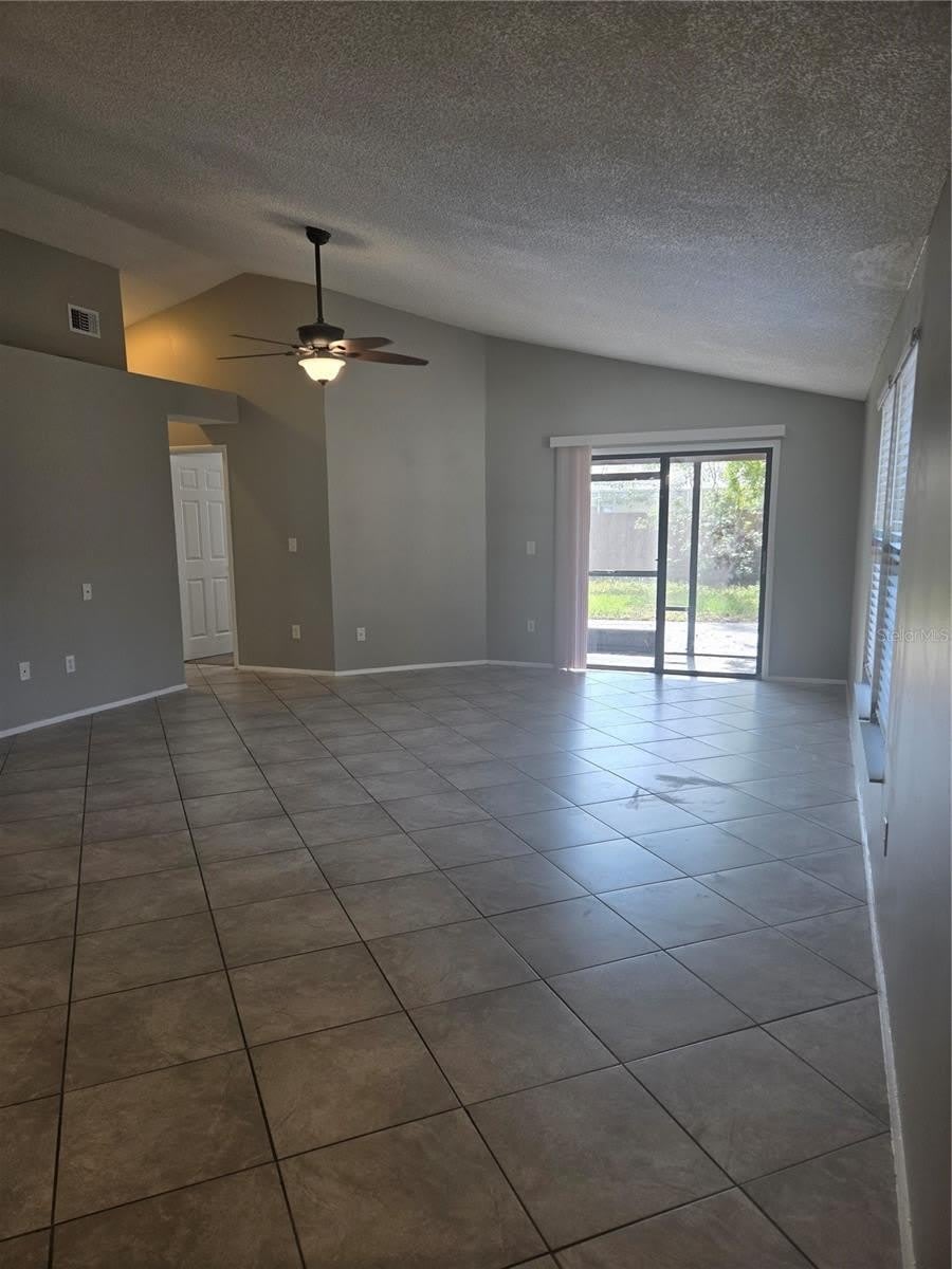 787 ARTHURS COURT – photo 4