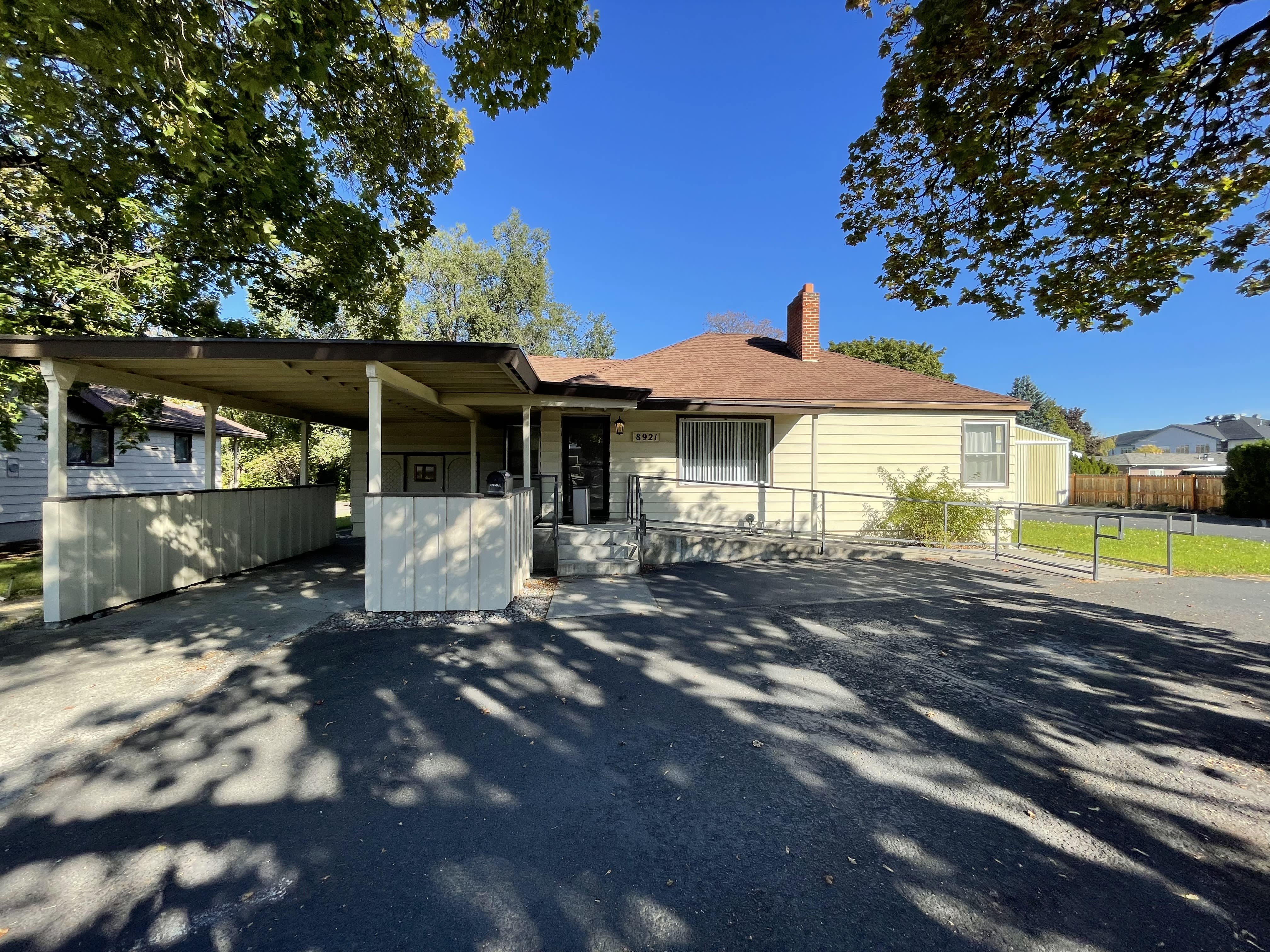 8921 East Broadway Avenue – photo 1