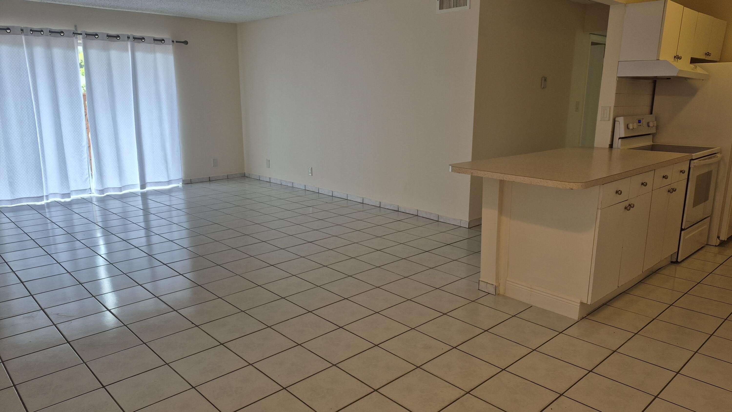 11604 Nw 29Th Court Nw – photo 2