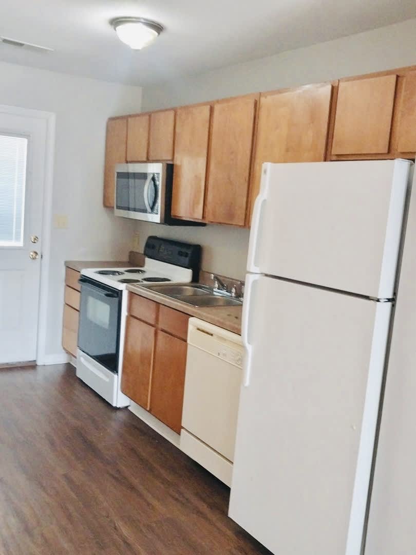 901 Scott Street 1 – photo 2