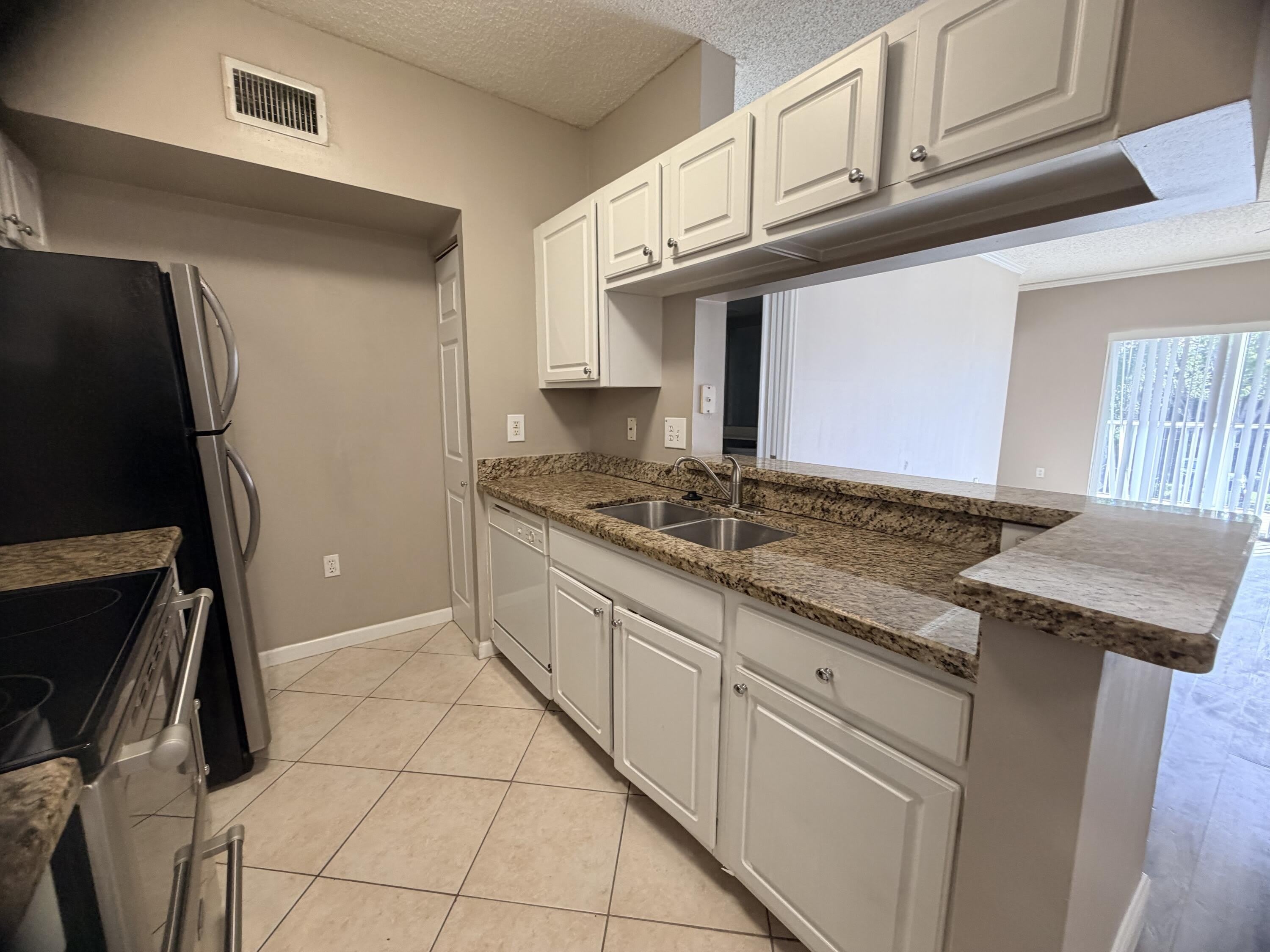 11661 W ATLANTIC Boulevard – photo 4