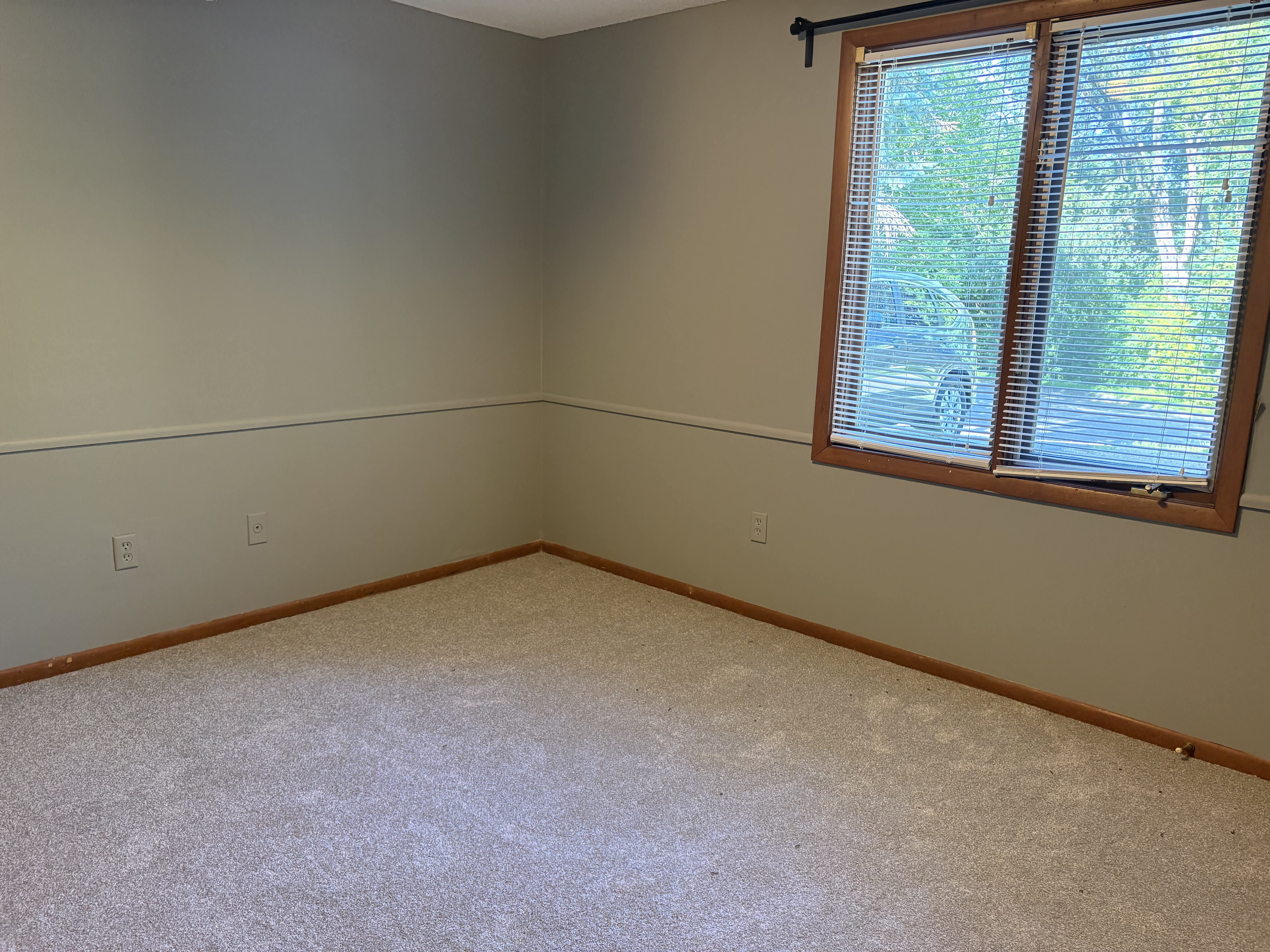 5131 Oxford Ave – photo 3