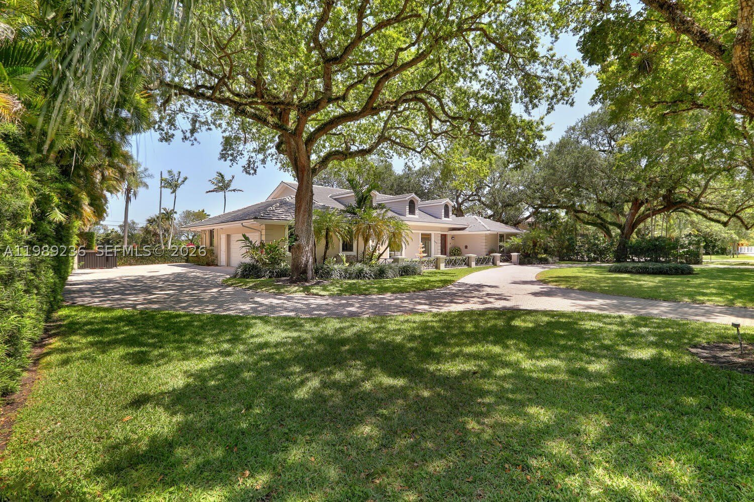 3425 Alhambra Cir – photo 2