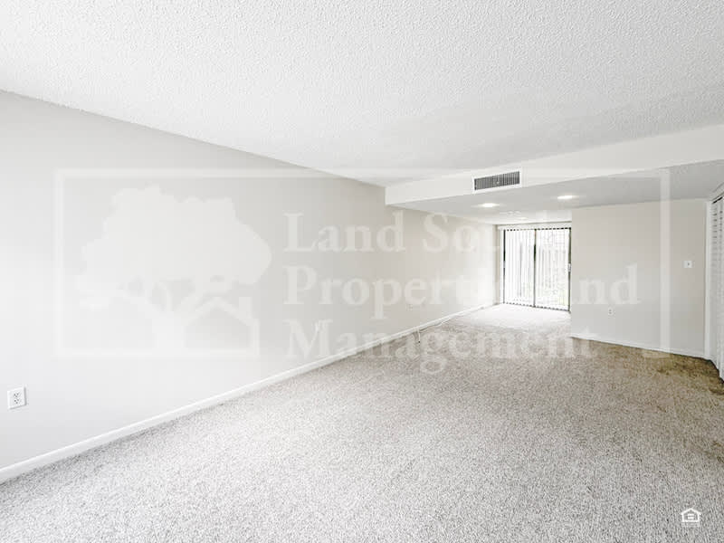 4948 Market Square – photo 2