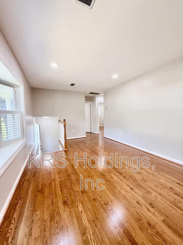 3931 Forestdale Ave – photo 3