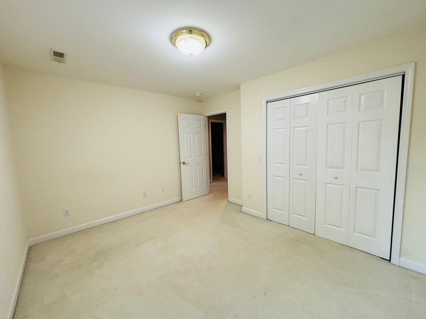* RE-RENTAL AVAILABLE 7/15/26 * 3 Bedroom 2.5 Half Bath Townhouse with 2 Car Garage – photo 5