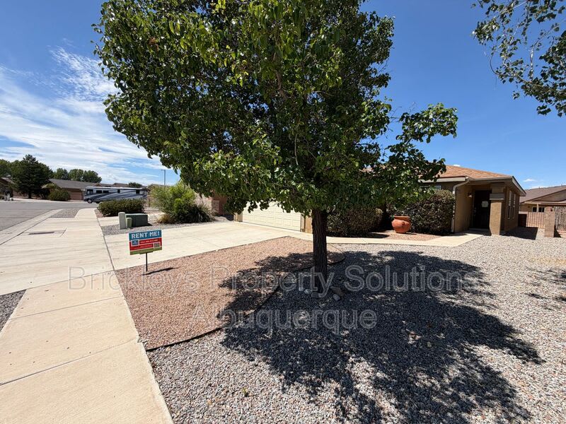 8035 Sierra Altos Pl. NW – photo 2