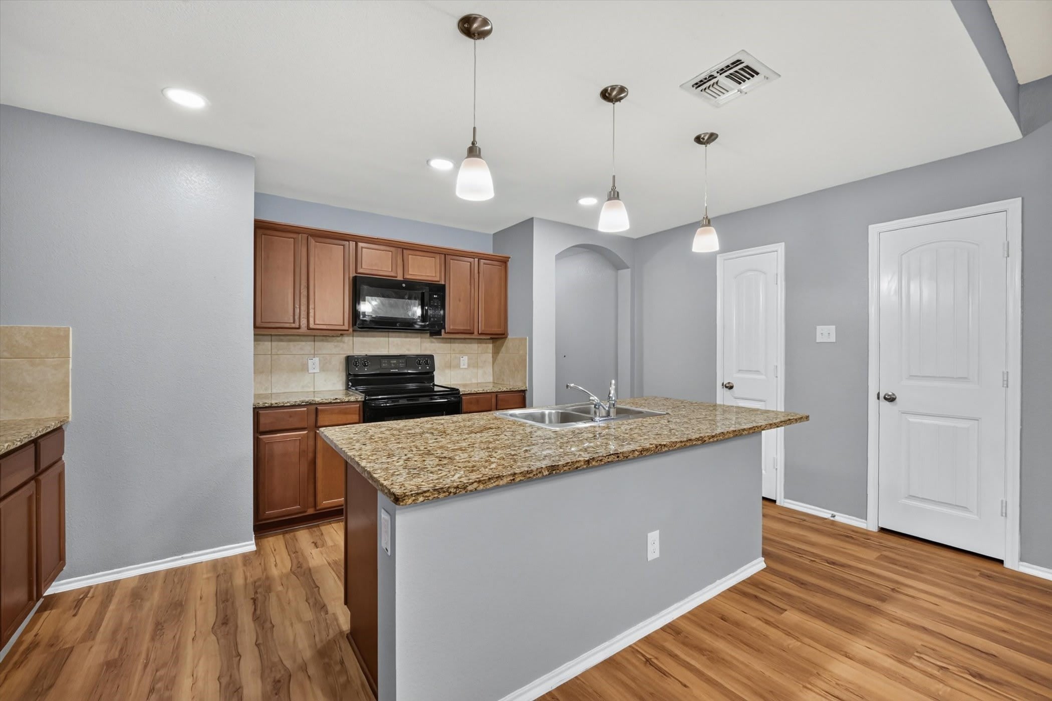 1304 Pampa Grass Drive – photo 5
