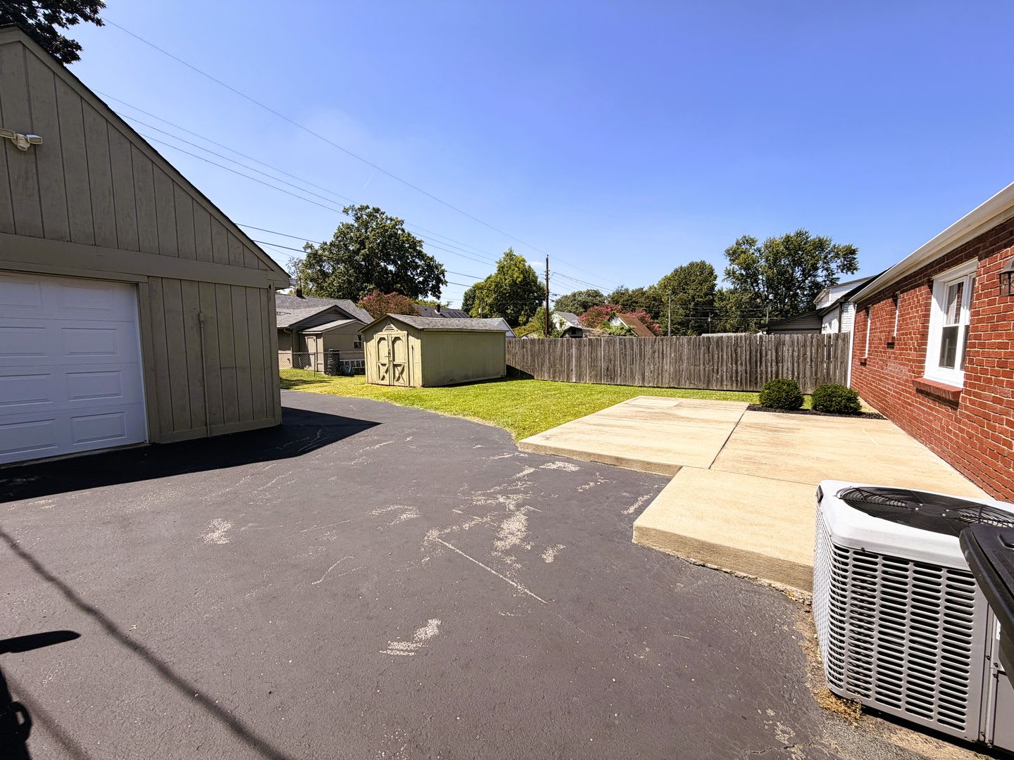 **Charming 2BR Home with Original Hardwood & Built-Ins!** – photo 5
