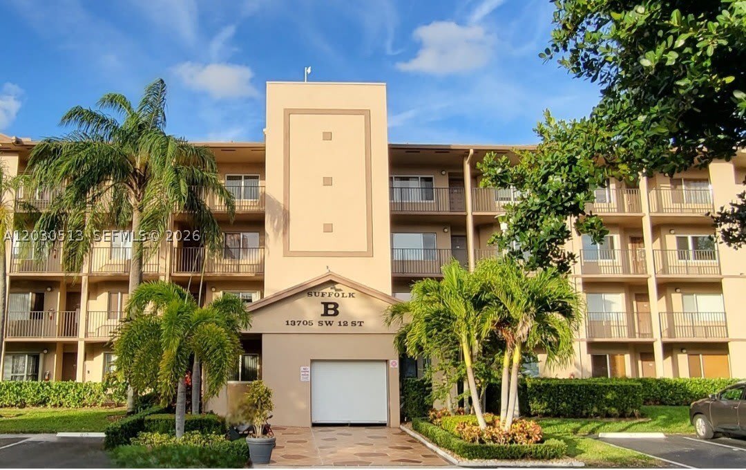 13705 SW 12th St – photo 2