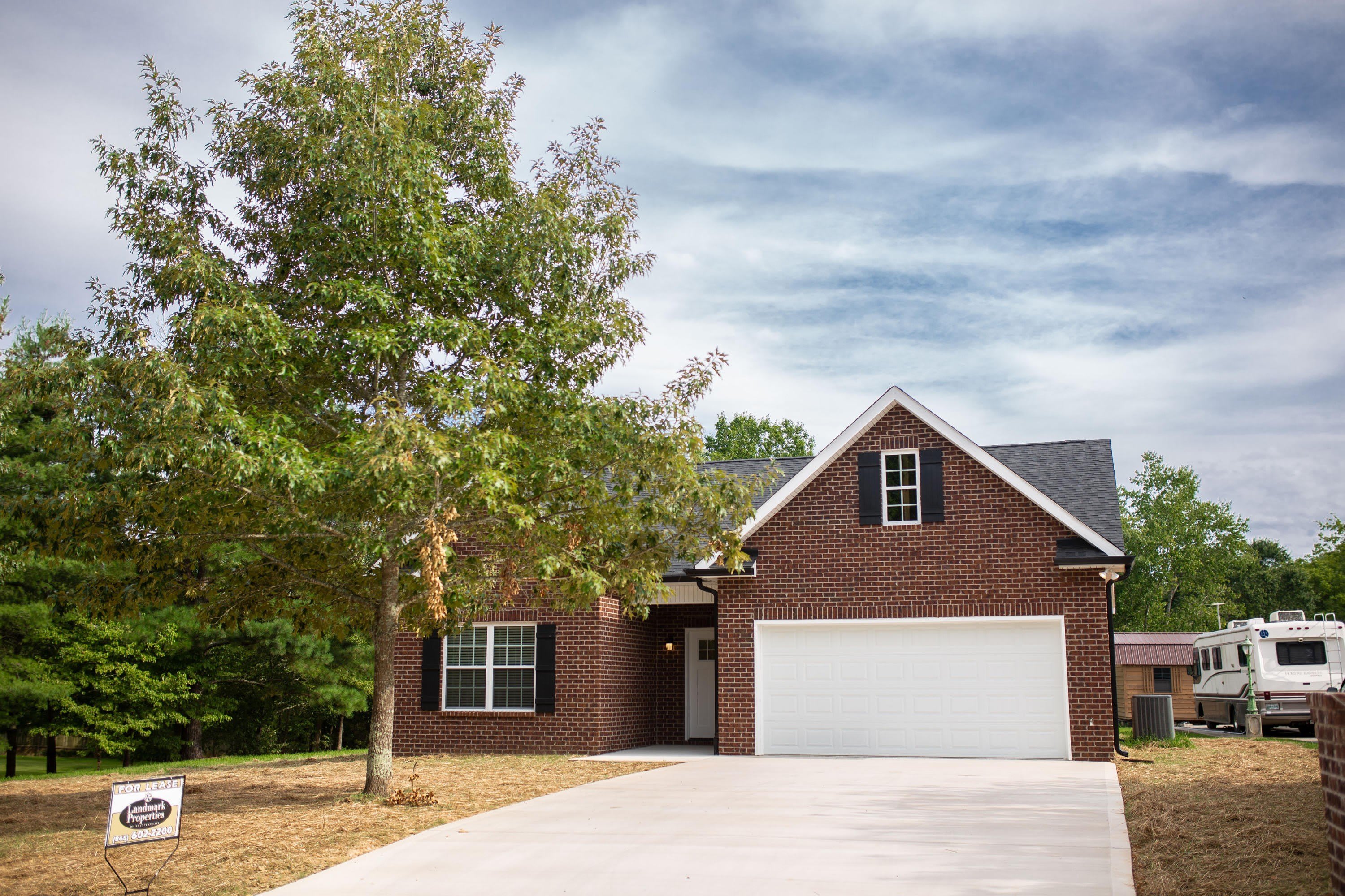 315 White Oak Drive – photo 1