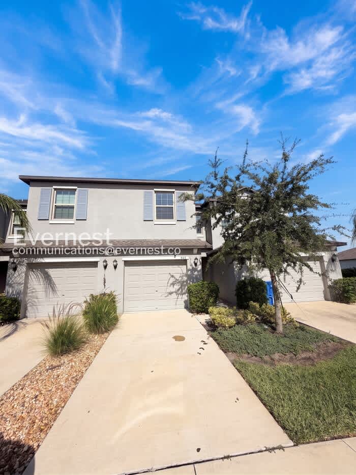946 Royal Empress Drive – photo 2