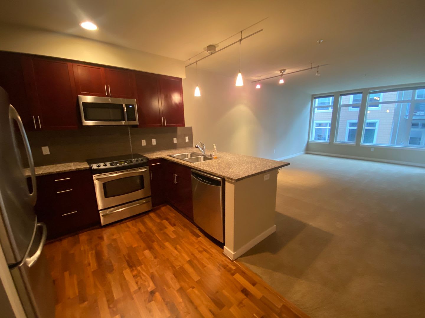 180 Harbor Square Loop Ne – photo 3