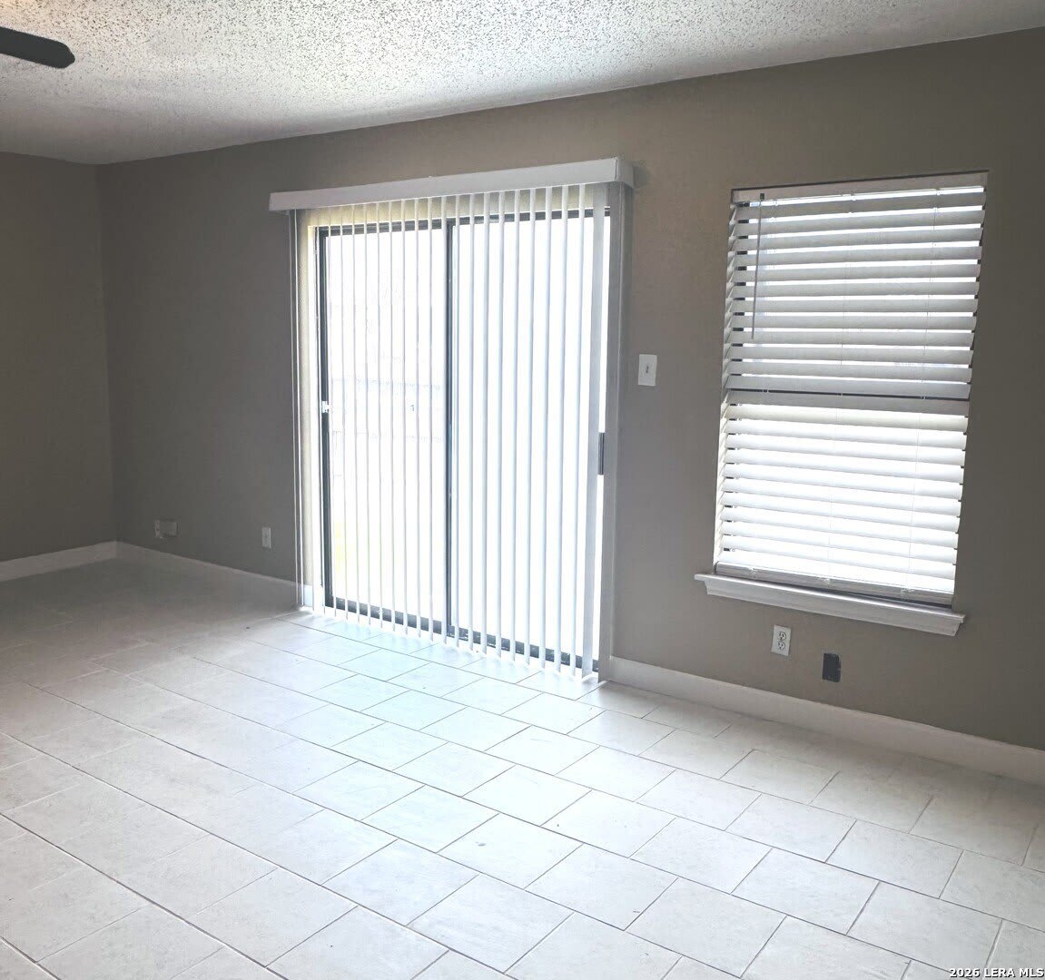 6715 CAMPUS MEADOW DR – photo 4