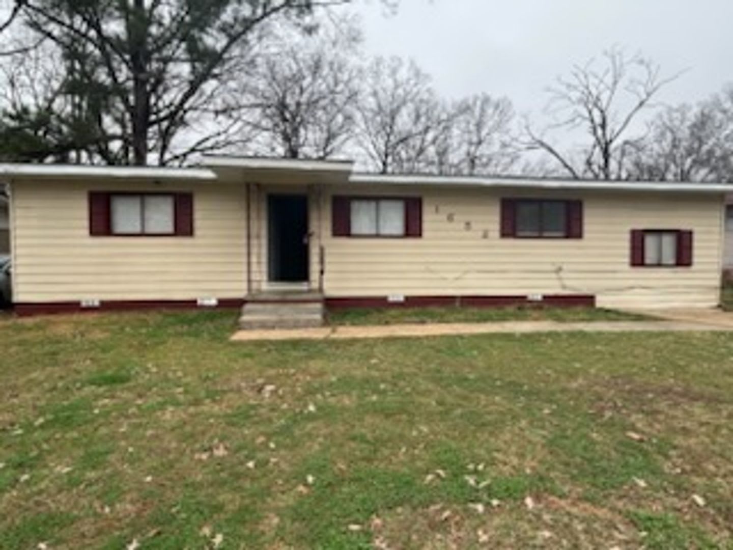 1652 Kentwood Dr Jackson, MS 39212 – photo 1