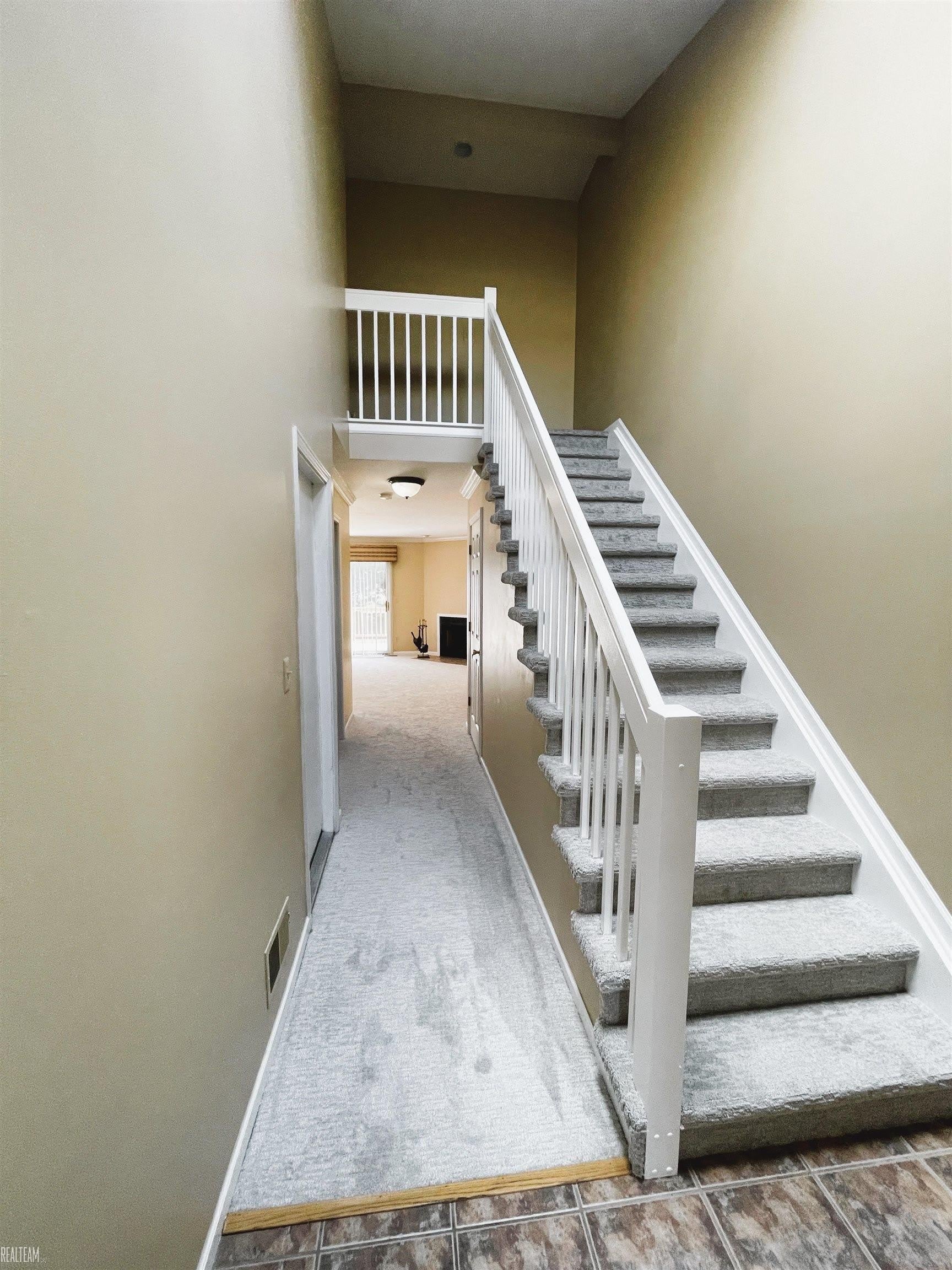 42200 Aspen Court – photo 3