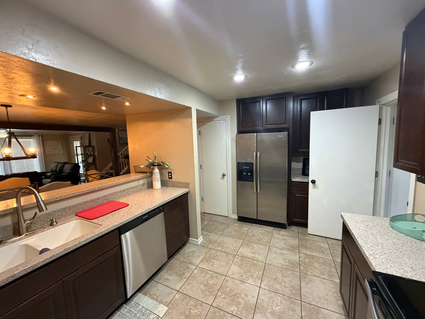 Fully Furnished All Bills Paid – photo 5
