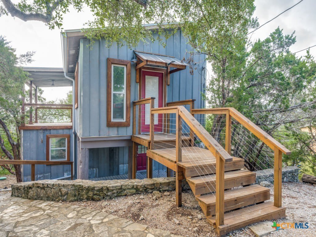 238 Ledgeview Drive – photo 3