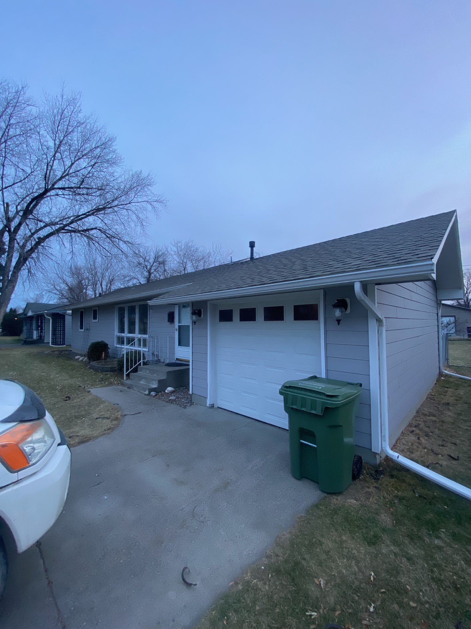 2304 Hewitt Drive – photo 1
