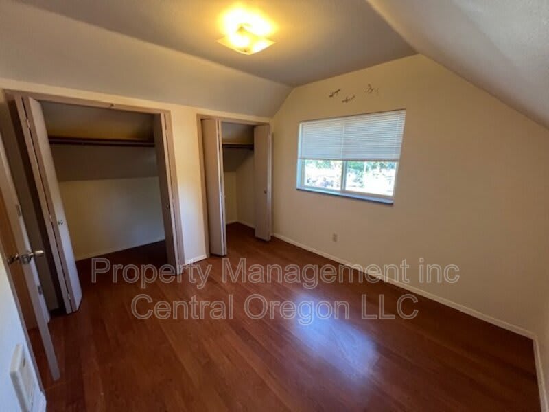354 NE Penn Ave – photo 4