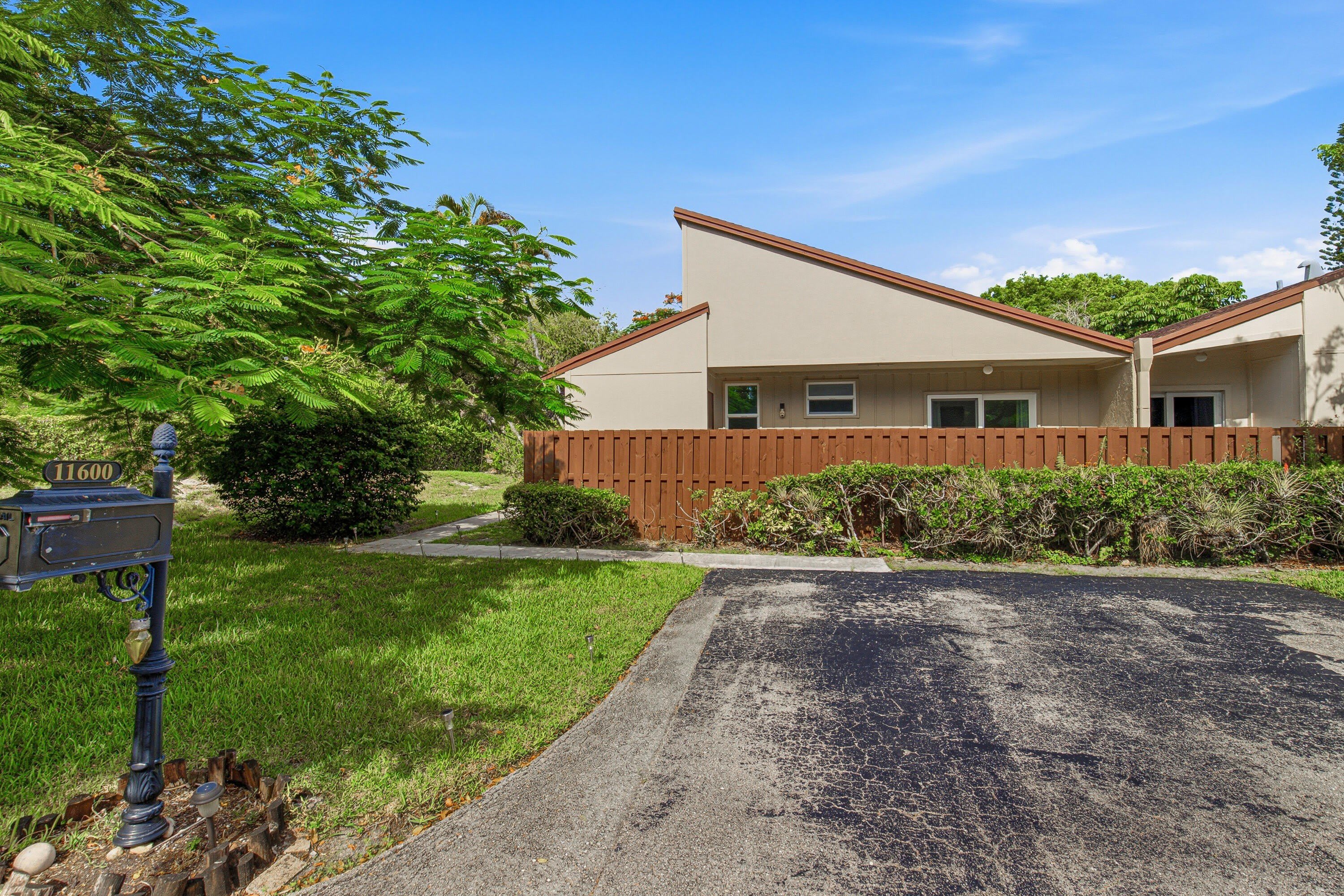 11600 Timbers Way – photo 1