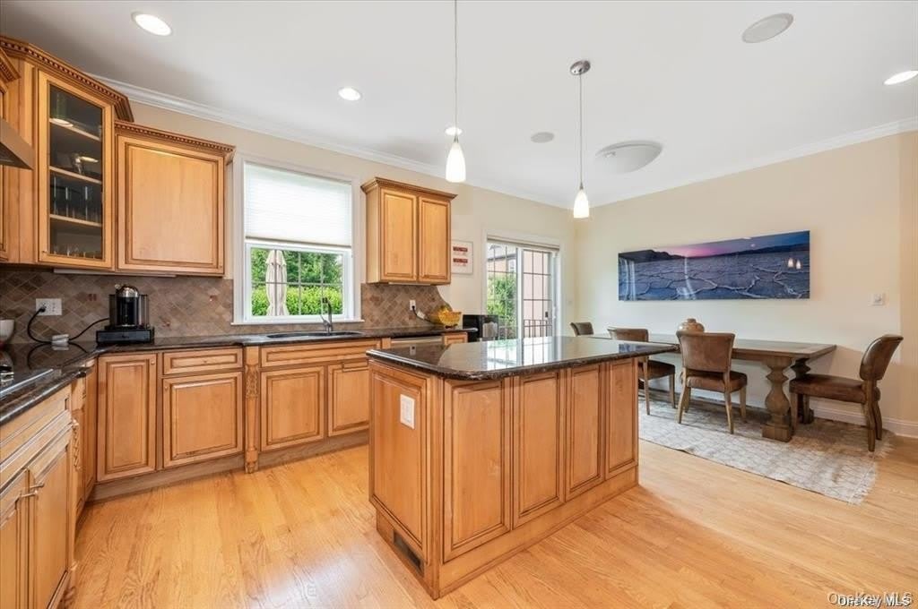 15 W Penn Street – photo 4