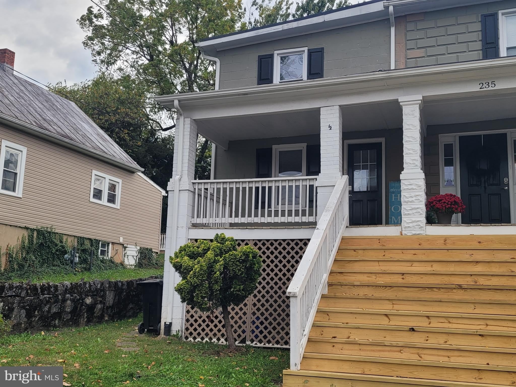 235 MILLWOOD Avenue – photo 2