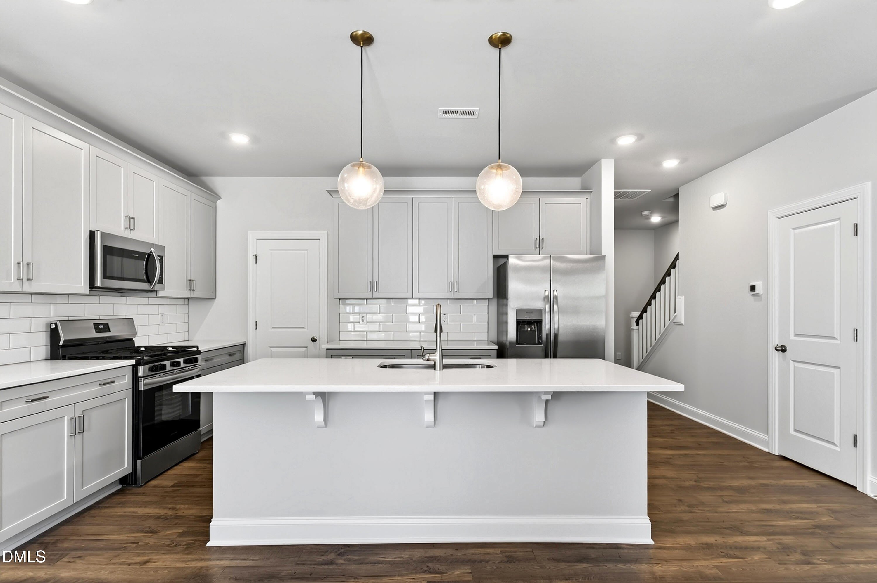 801 Portland Rose Drive – photo 3