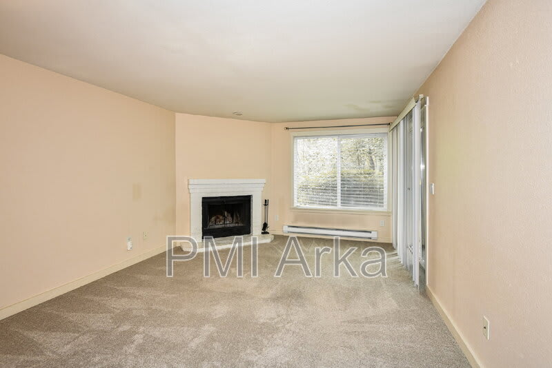 11309 NE 128th St – photo 2