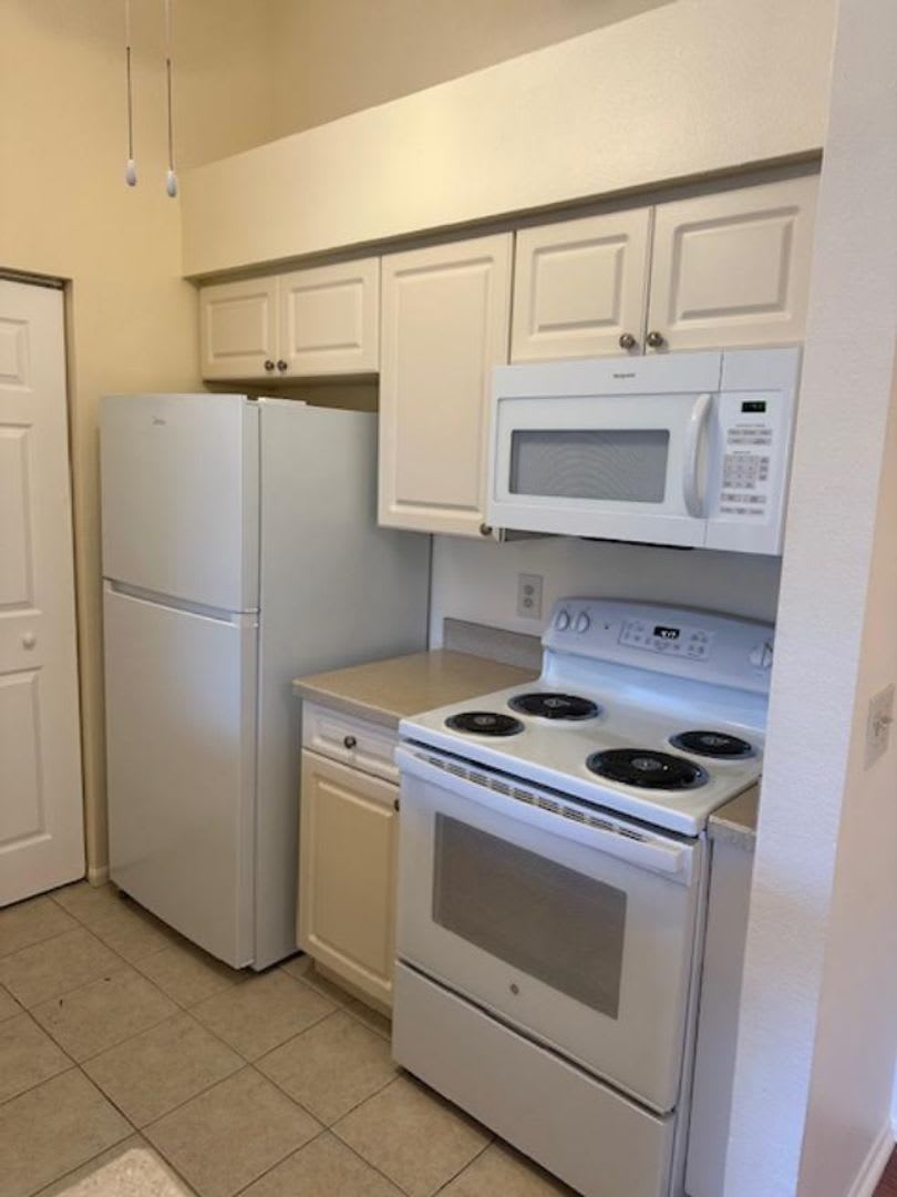 Great Location Super cute 1 Bedroom unit – photo 3