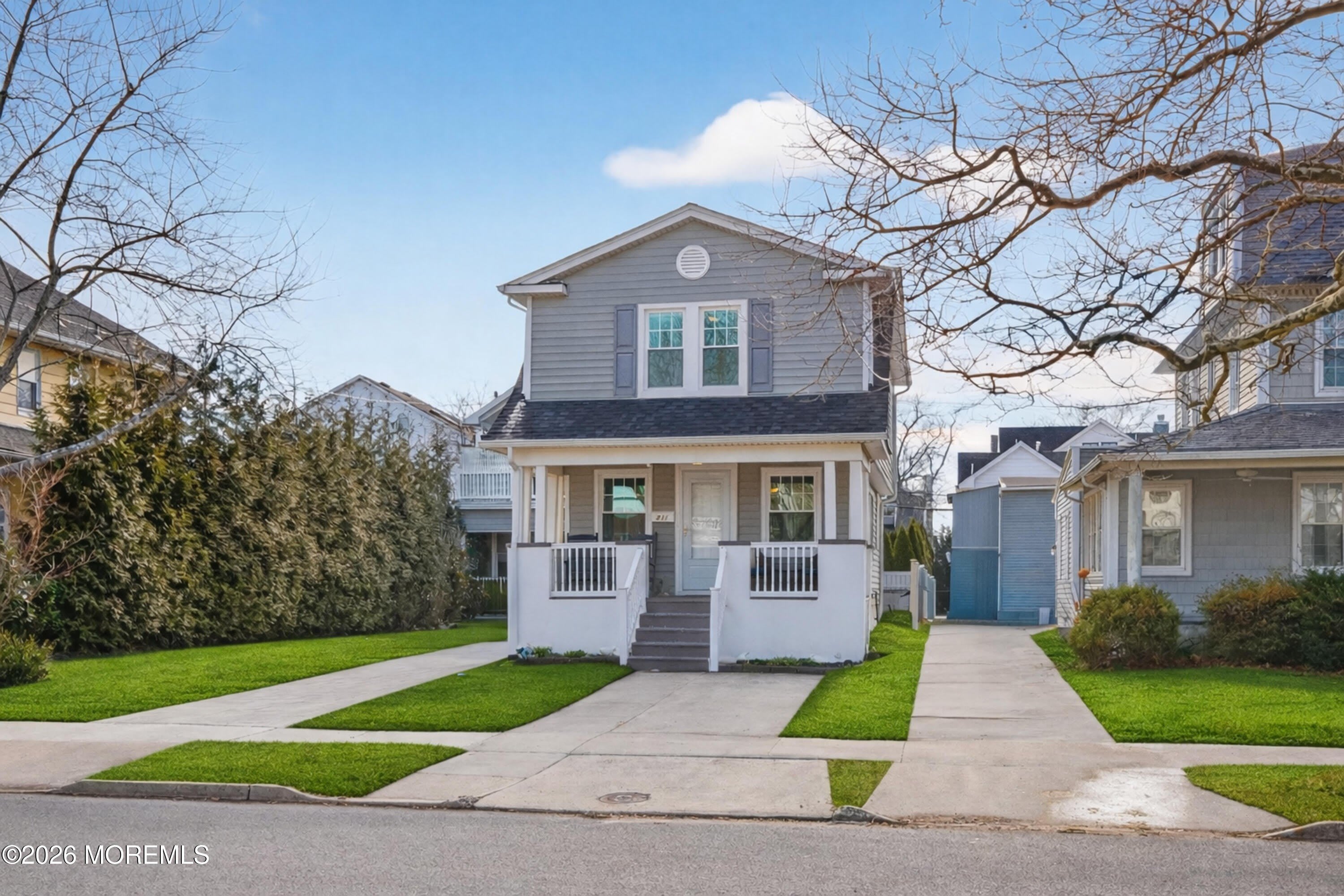 211 Lareine Avenue – photo 1