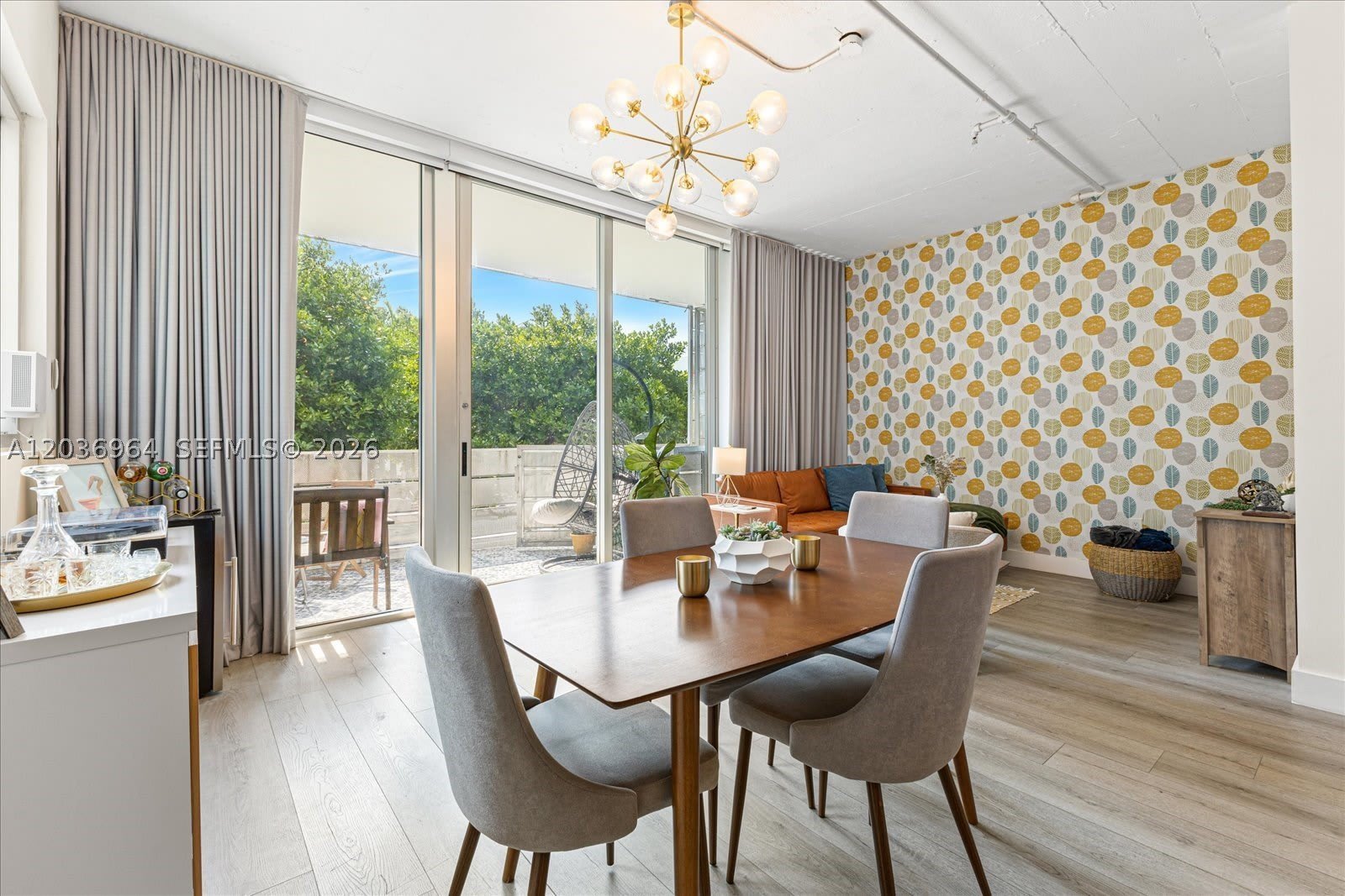 1700 Meridian Ave – photo 3