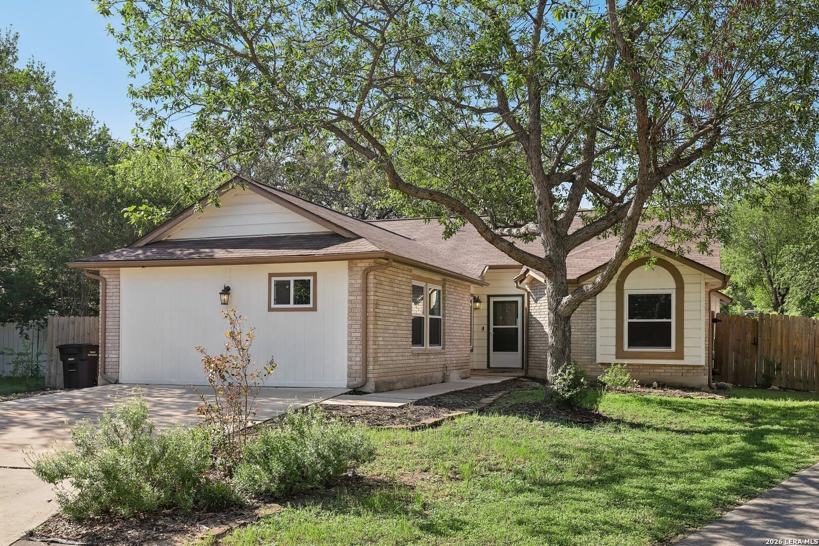 13802 Laurel Hollow Dr – photo 2